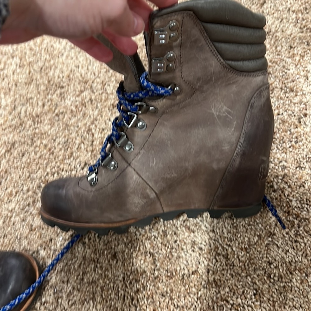 Sorel womens boots size 7.5 - Picture 5 of 8